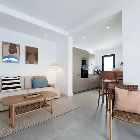 Marisa, Modern 3 Bed With Ac & Wifi *