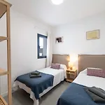 Marisa, Modern 3 Bed With Ac & Wifi