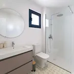 Marisa, Modern 3 Bed With Ac & Wifi Villa Puerto del Carmen (Lanzarote)