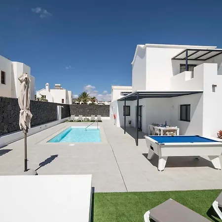 Marisa, Modern 3 Bed With Ac & Wifi Puerto del Carmen