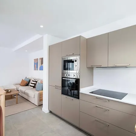 Marisa, Modern 3 Bed With Ac & Wifi * Puerto del Carmen (Lanzarote)