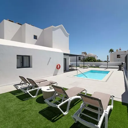 Marisa, Modern 3 Bed With Ac & Wifi Puerto del Carmen