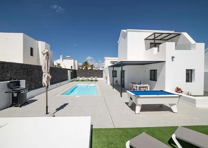 Marisa, Modern 3 Bed With Ac & Wifi Puerto del Carmen (Lanzarote)