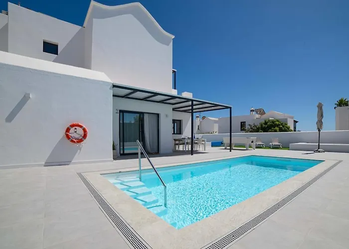 Marisa, Modern 3 Bed With Ac&wifi Villa