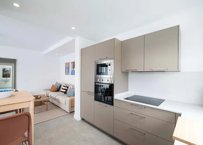 Marisa, Modern 3 Bed With Ac & Wifi * Puerto del Carmen (Lanzarote)