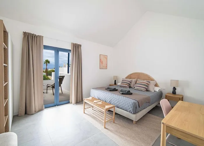 Marisa, Modern 3 Bed With Ac & Wifi Villa