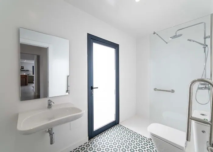 Willa Marisa, Modern 3 Bed With Ac & Wifi Puerto del Carmen (Lanzarote)